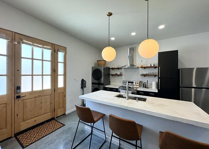 Gasthof Retreat In Phoenix, Arizona *